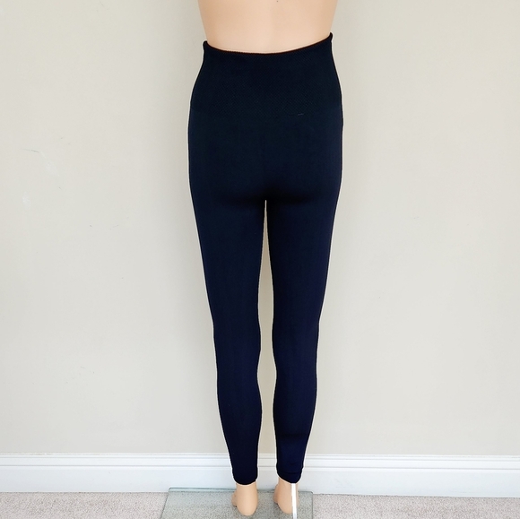 Sofra High-Waisted Seamless Black Leggings - Picture 6 of 12